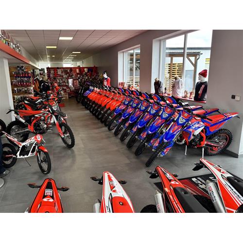 Store in Dobříš - full house!